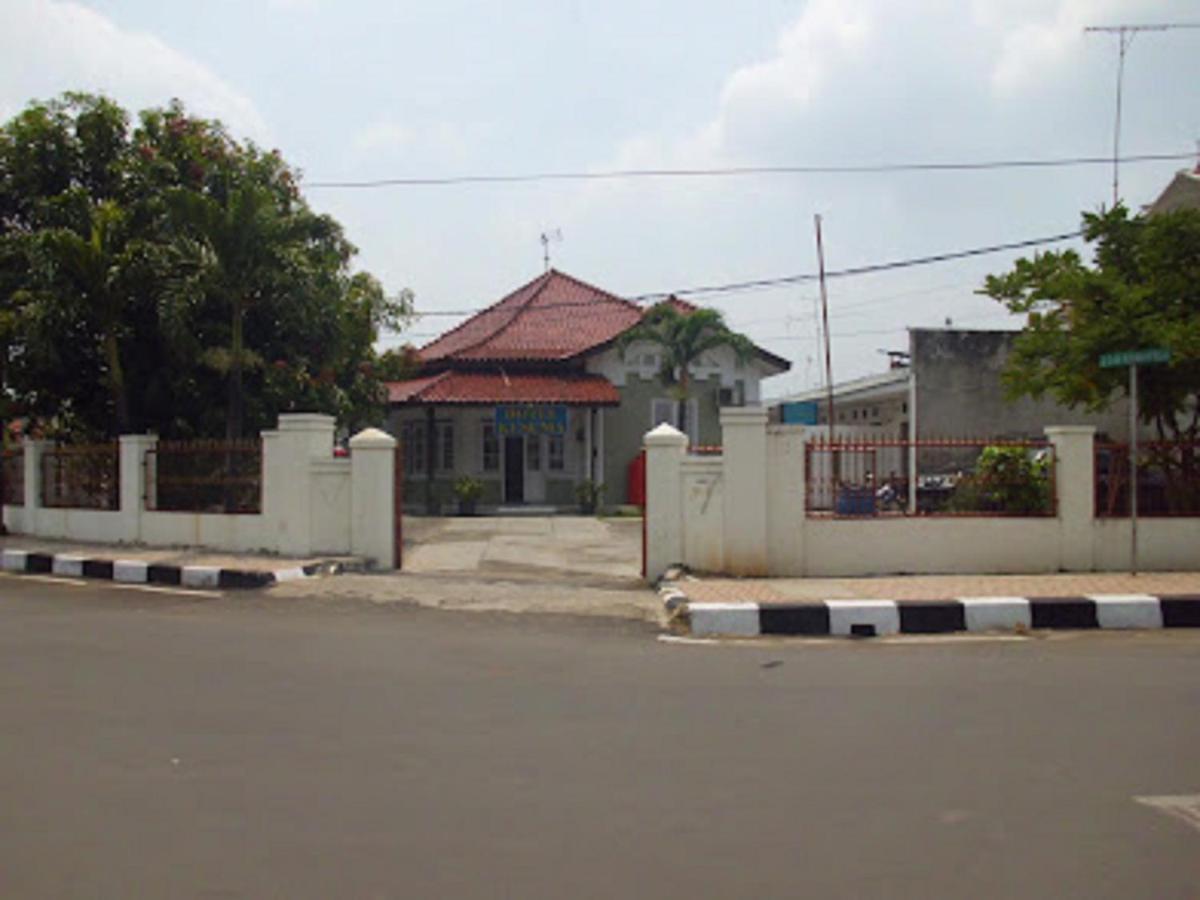Oyo 90865 Hotel Kusuma Purwakarta การาวัง ภายนอก รูปภาพ