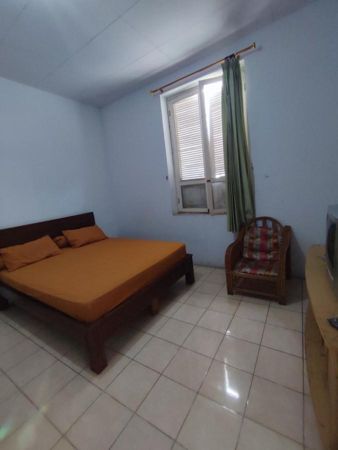Oyo 90865 Hotel Kusuma Purwakarta การาวัง ภายนอก รูปภาพ